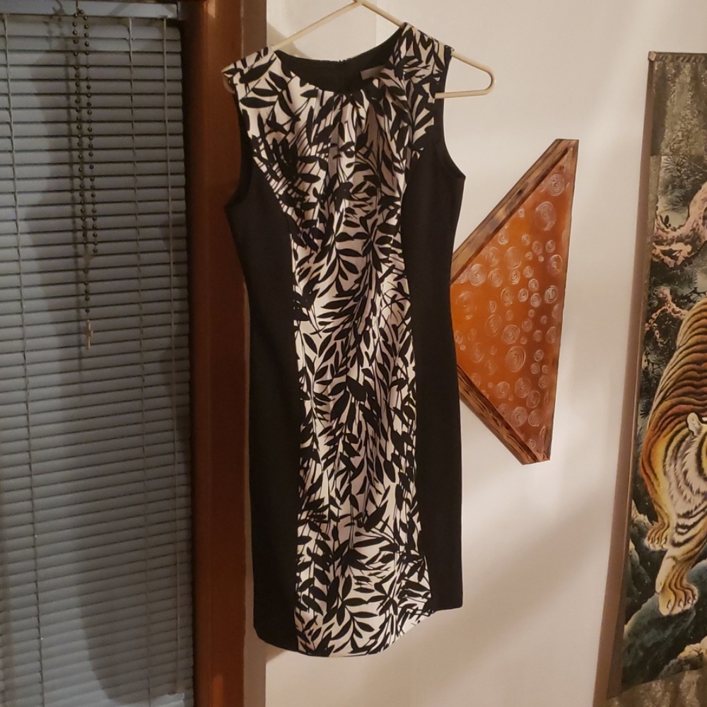 Dress - Picture 1 of 2